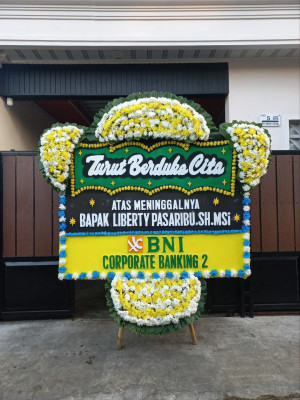 Papan Bunga Duka di Aru Utara