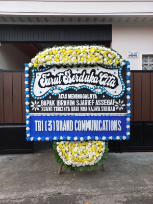 Papan Bunga Duka di Aru Utara